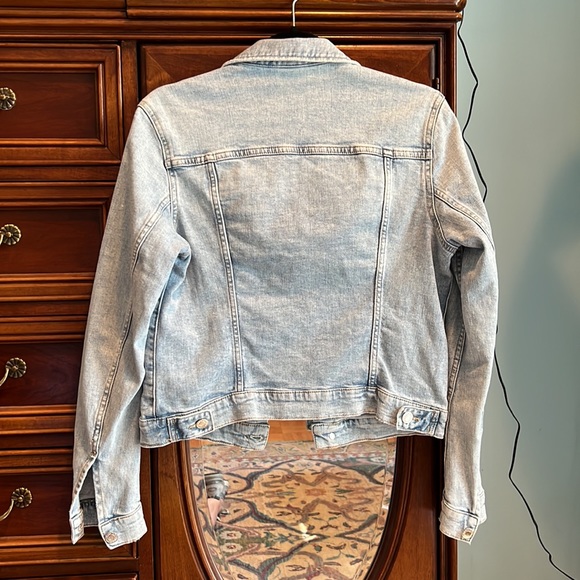 GUC H&M light wash fitted jean jacket sz 6 - Picture 8 of 8